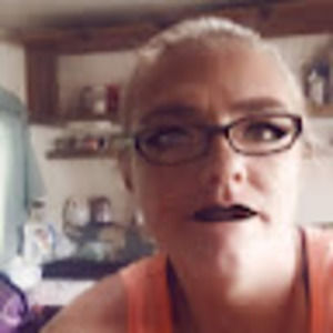 Meet your Posher, Connie